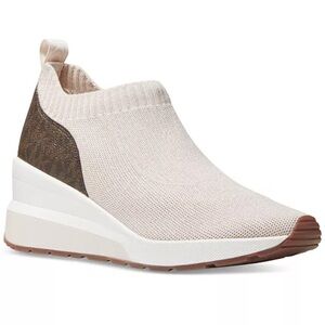 Michael Kors
Women's Mabel Slip On Sneakers size 10